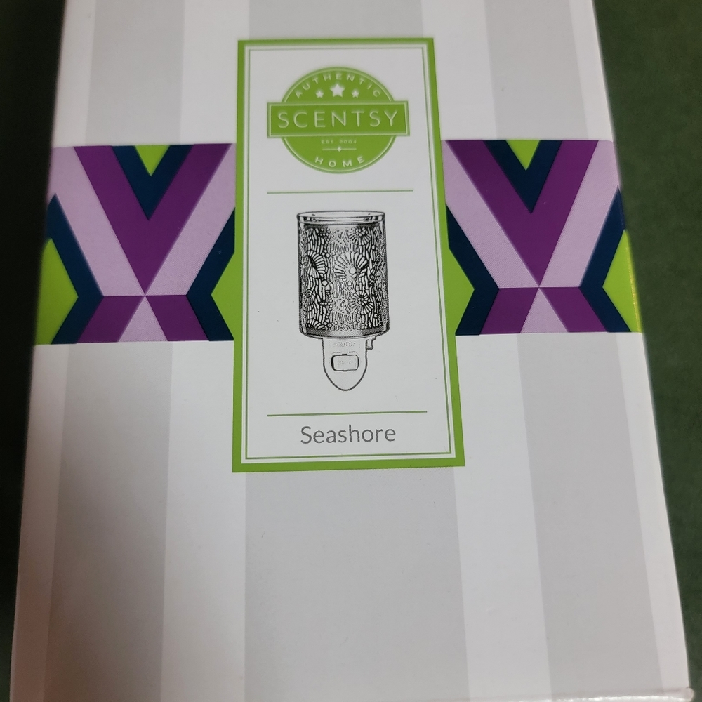 Scentsy seashell warmer